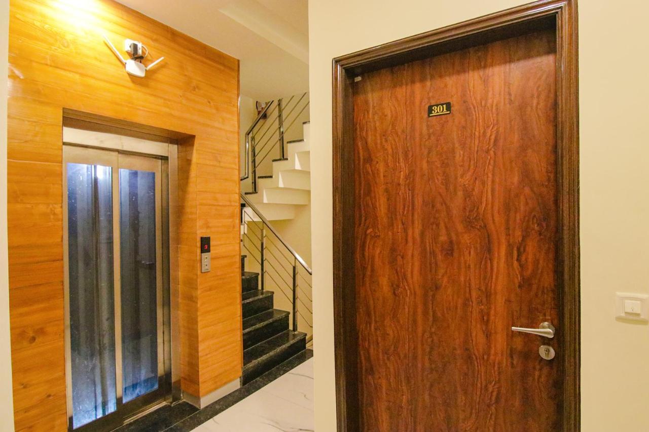 Fabhotel Aryan Grand Amritsar Buitenkant foto
