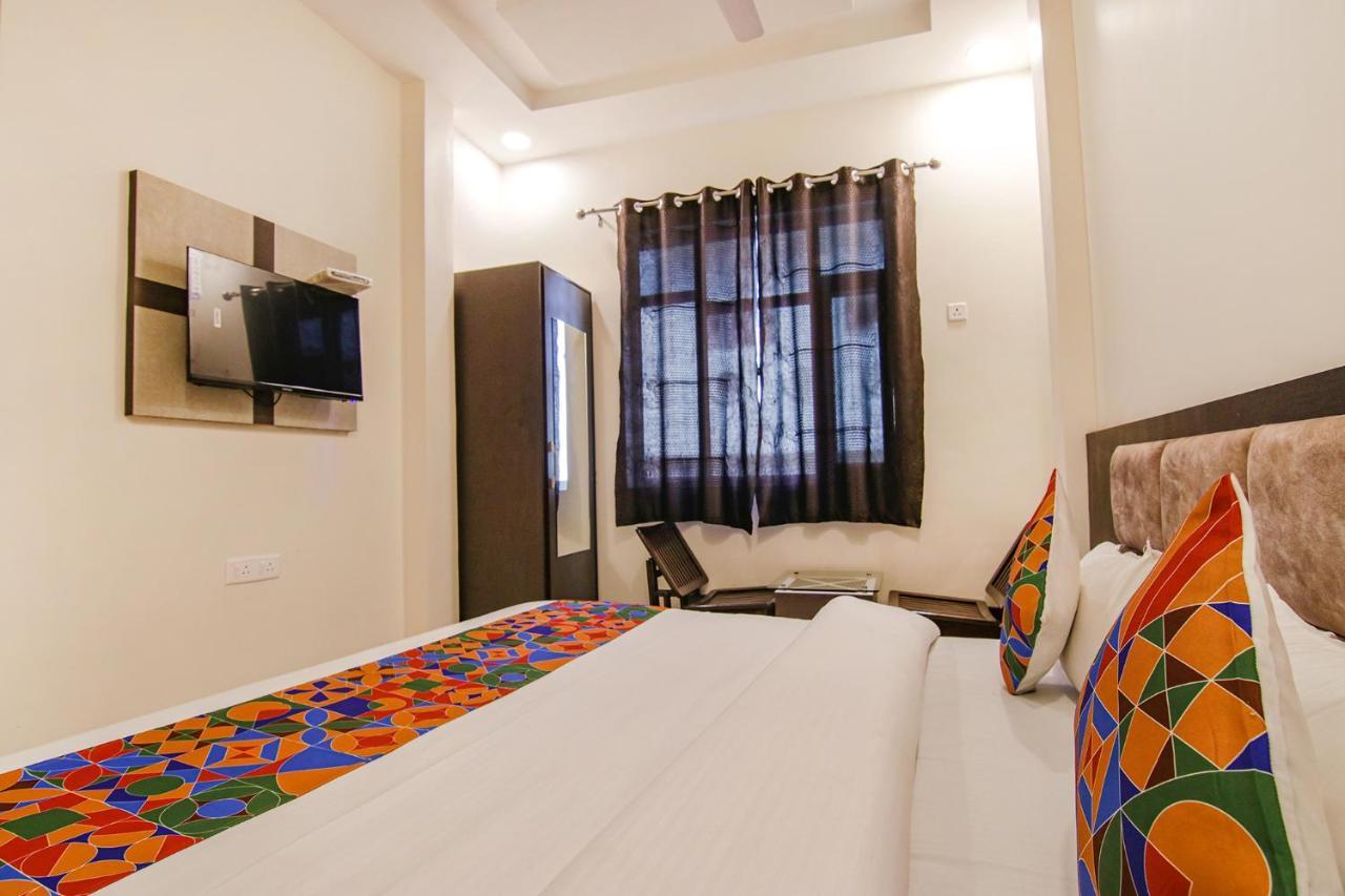 Fabhotel Aryan Grand Amritsar Buitenkant foto
