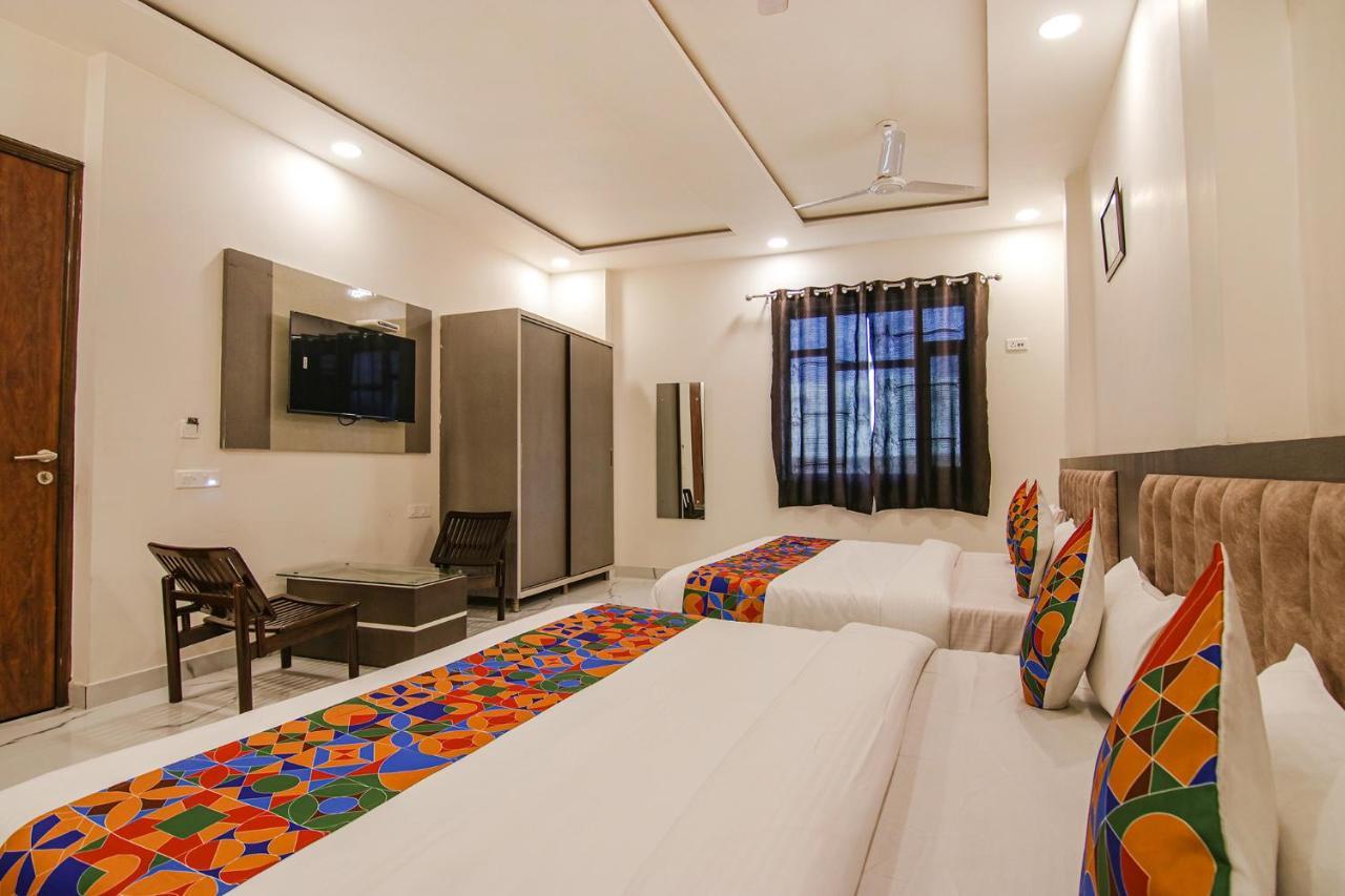 Fabhotel Aryan Grand Amritsar Buitenkant foto