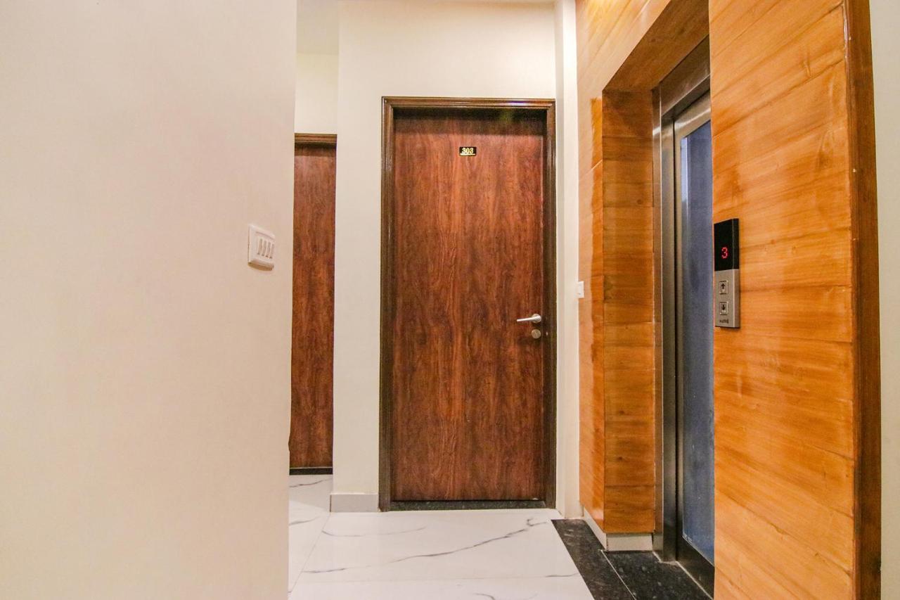 Fabhotel Aryan Grand Amritsar Buitenkant foto