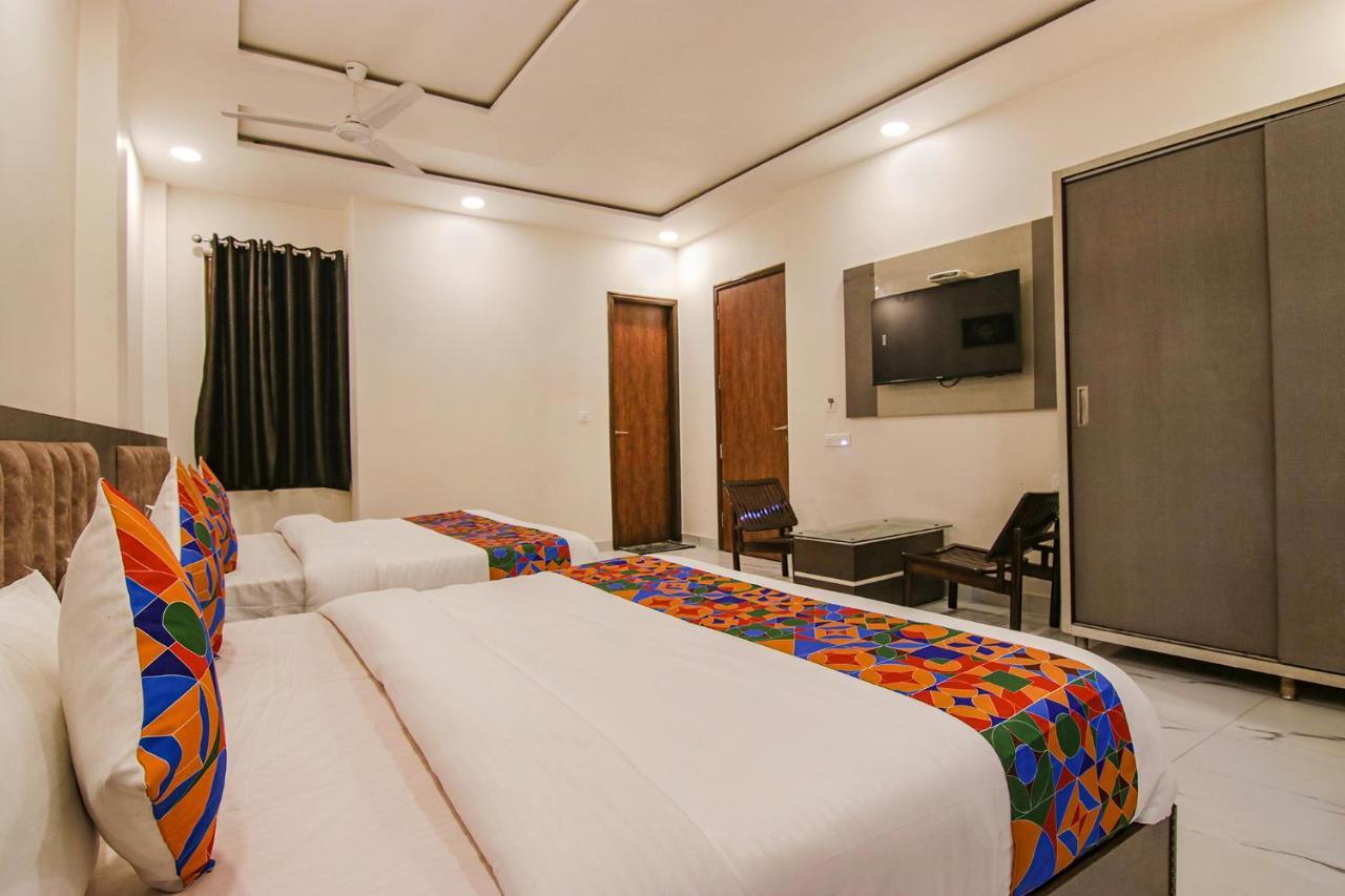 Fabhotel Aryan Grand Amritsar Buitenkant foto