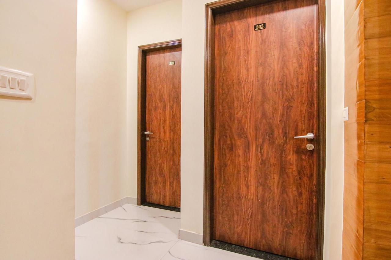 Fabhotel Aryan Grand Amritsar Buitenkant foto