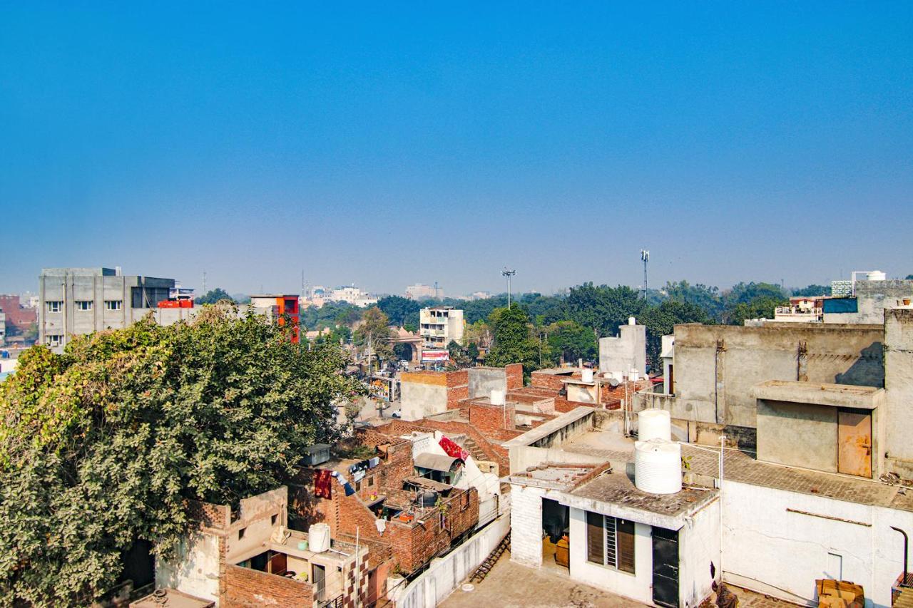 Fabhotel Aryan Grand Amritsar Buitenkant foto